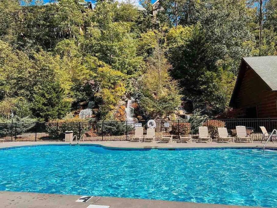 Indoor Heated Pool Hot Tub Cabin Sevierville Exterior photo